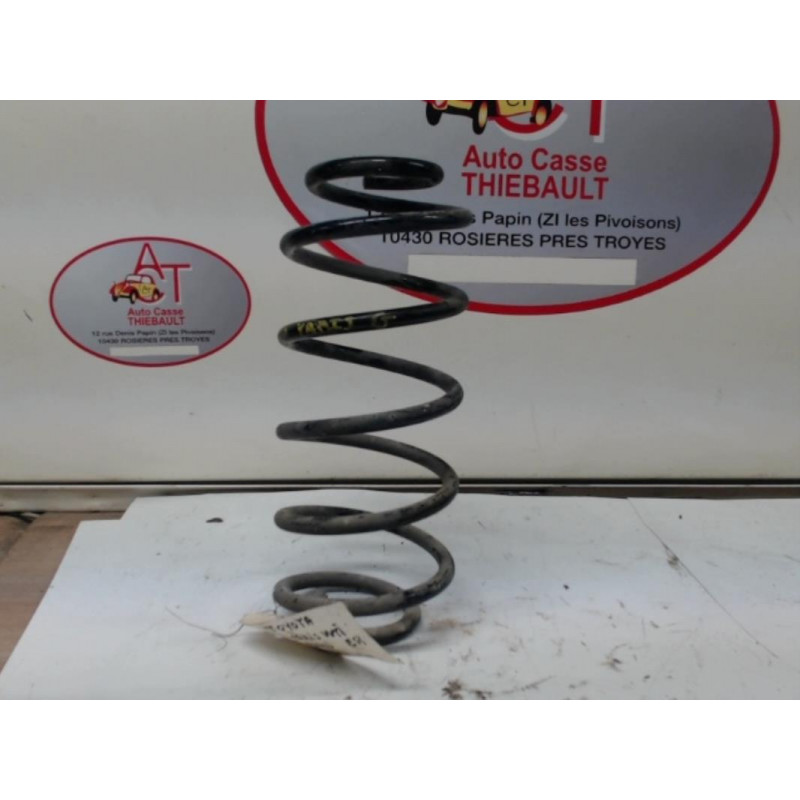 Ressort de suspension arriere droit TOYOTA YARIS 1.0 d’occasion