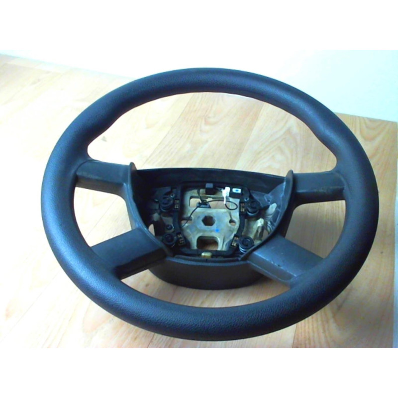 Volant FORD FOCUS 2 PHASE 1 d’occasion