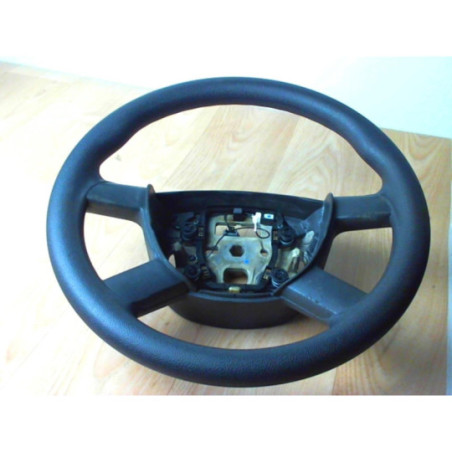 Volant FORD FOCUS 2 PHASE 1 d’occasion