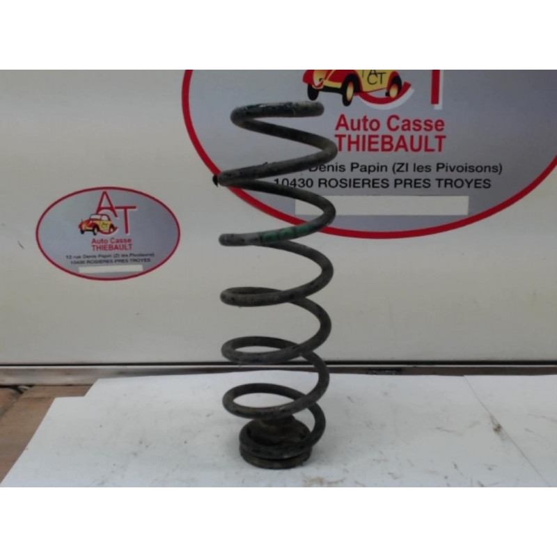 Ressort de suspension arriere droit VOLKSWAGEN BORA 4P (1J2) 1.6 d’occasion