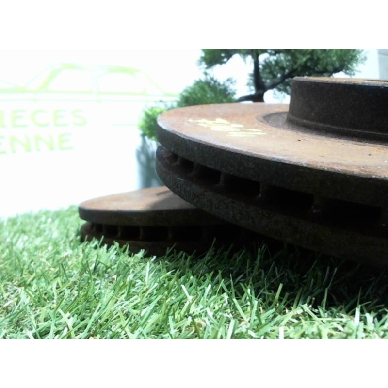 Paire de disques avant (freinage) PEUGEOT 607 PHASE 1 d’occasion