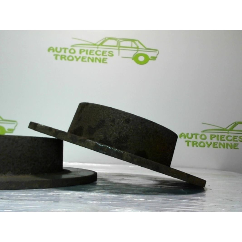 Paire de disques arriere (freinage) RENAULT MASTER 2 PHASE 2 d’occasion