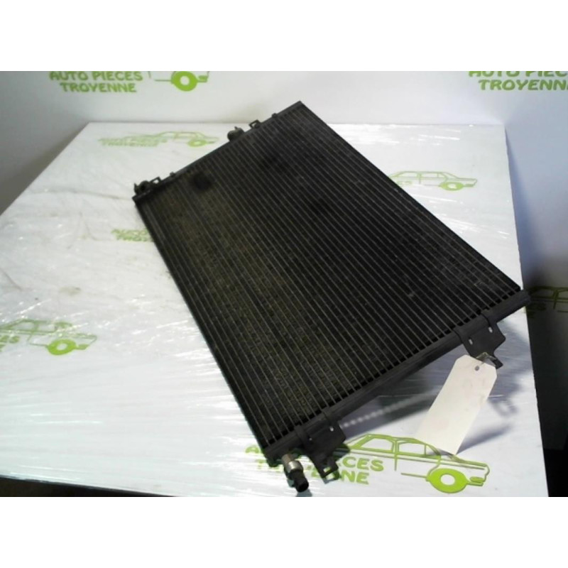 Radiateur clim RENAULT LAGUNA 2 PHASE 2 d’occasion