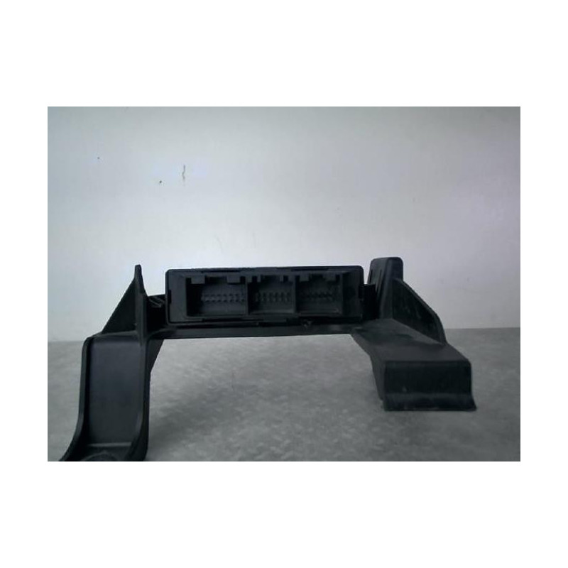 Boitier d'aide au stationnement AUDI A4 3 PHASE 1 d’occasion