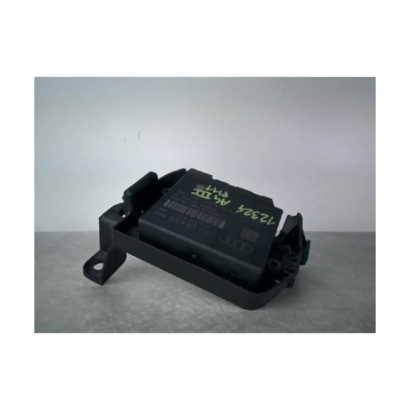 Boitier d'aide au stationnement AUDI A4 3 PHASE 1 d’occasion