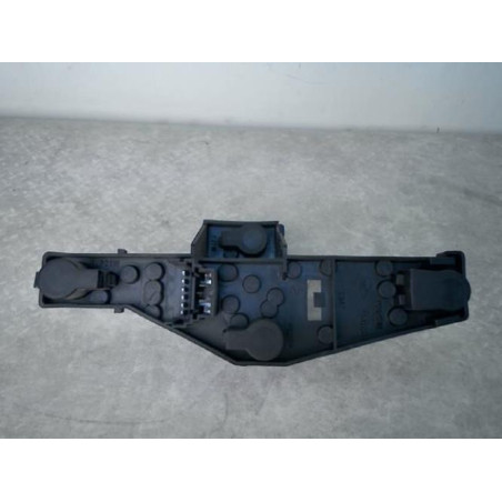 Platine feu arriere gauche RENAULT LAGUNA 2 PHASE 2 BREAK d’occasion