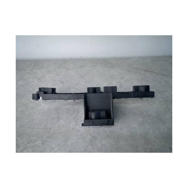 Platine feu arriere gauche RENAULT LAGUNA 2 PHASE 2 BREAK d’occasion