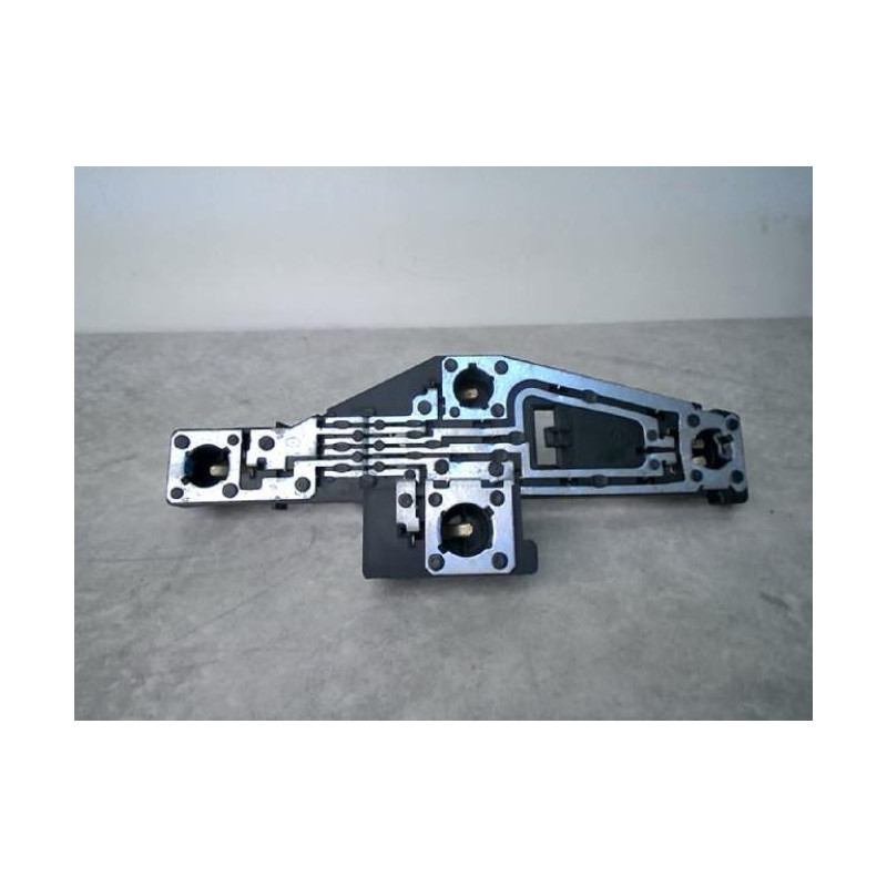 Platine feu arriere gauche RENAULT LAGUNA 2 PHASE 2 BREAK d’occasion