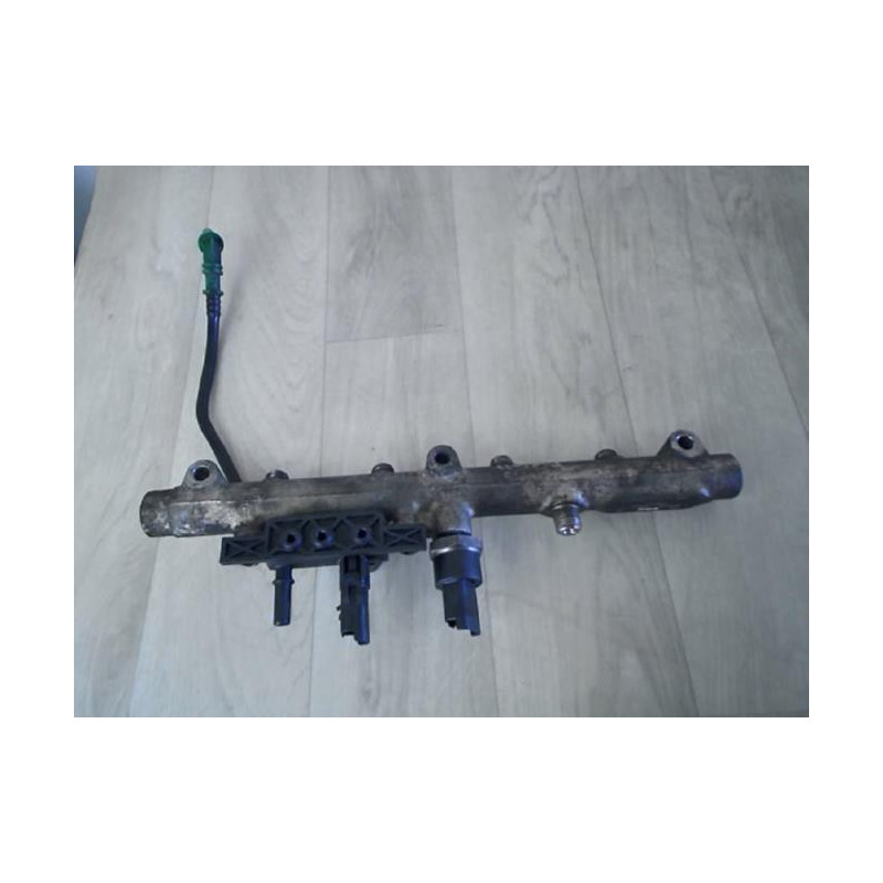 Rampe injection PEUGEOT 406 COUPE d’occasion