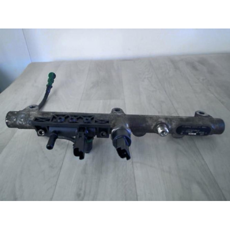 Rampe injection PEUGEOT 406 COUPE d’occasion