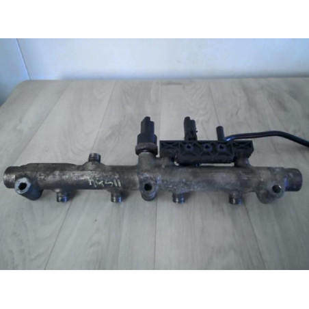Rampe injection PEUGEOT 406 COUPE d’occasion