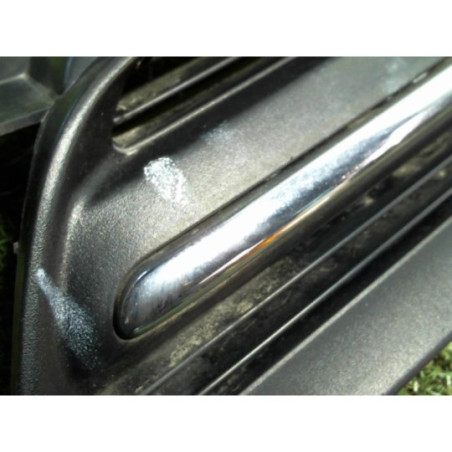 Grille de calandre gauche NISSAN MICRA 3 PHASE 1 d’occasion