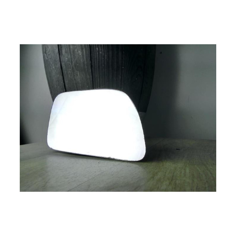 Glace retroviseur droit VOLKSWAGEN POLO 4 PHASE 1 d’occasion