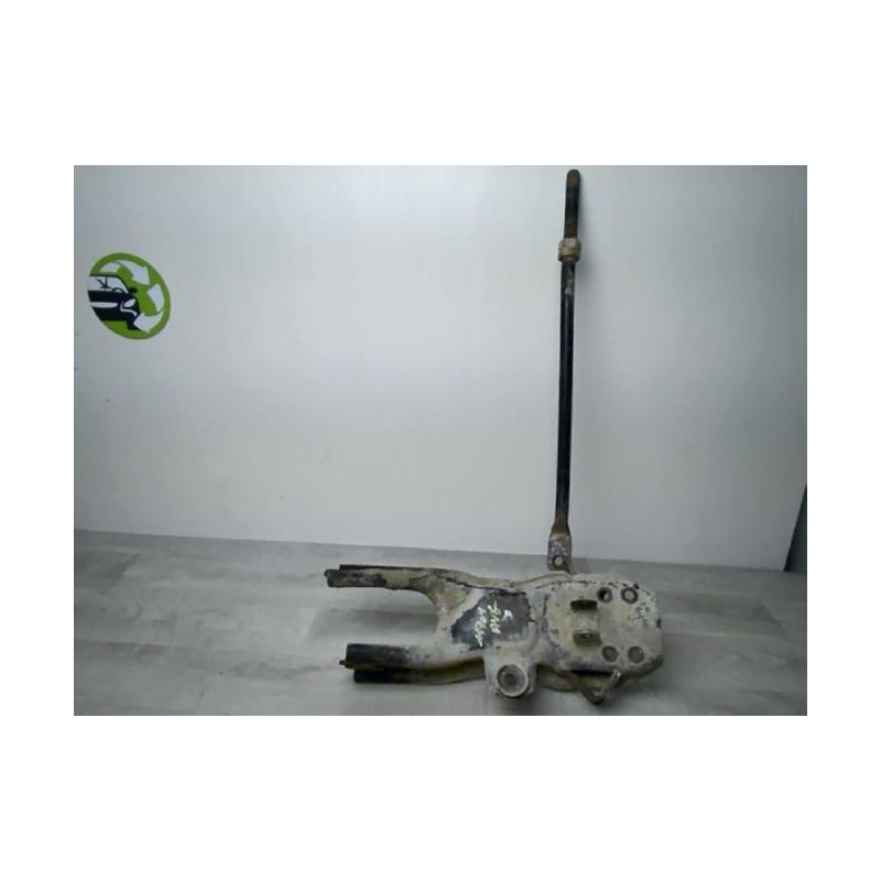 Bras oscillant avant gauche MAZDA B2200 d’occasion