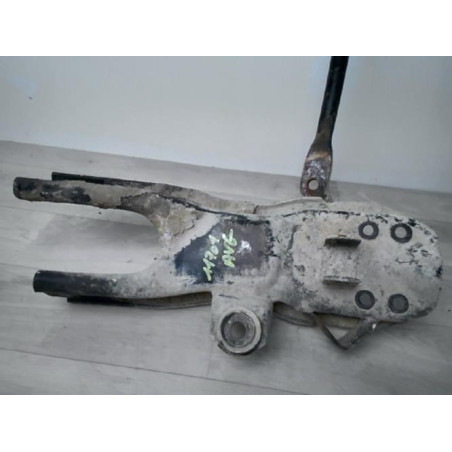 Bras oscillant avant gauche MAZDA B2200 d’occasion