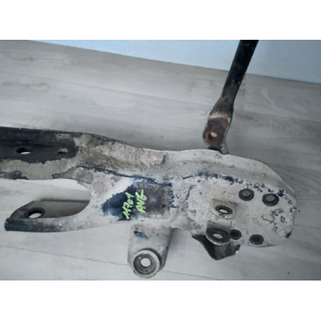 Bras oscillant avant gauche MAZDA B2200 d’occasion