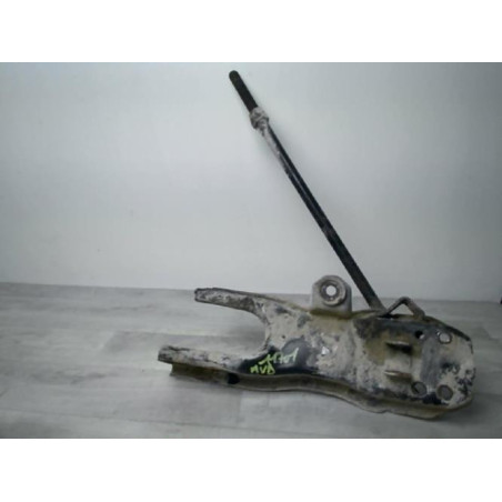 Bras oscillant avant droit MAZDA B2200 d’occasion