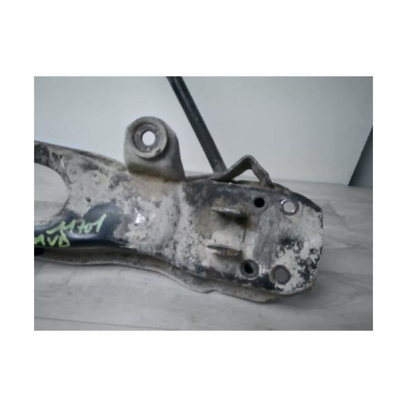 Bras oscillant avant droit MAZDA B2200 d’occasion