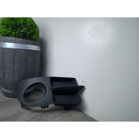 Calandre droite RENAULT CLIO 2 CAMPUS PHASE 1 d’occasion