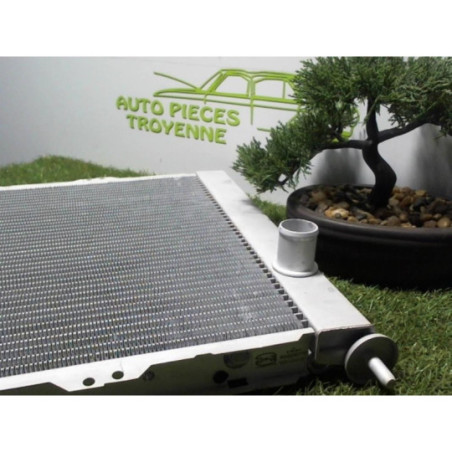 Radiateur eau NISSAN  d’occasion
