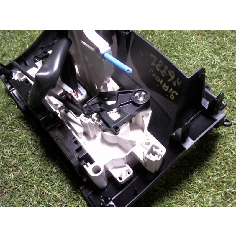 Commande chauffage DAIHATSU SIRION 2 d’occasion