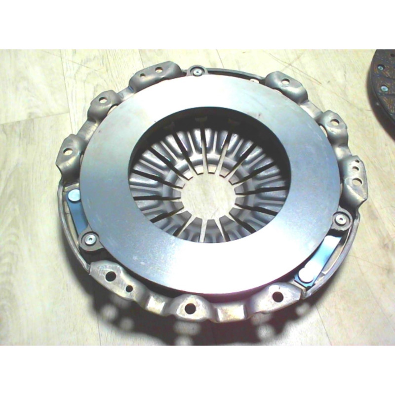 Embrayage NISSAN  d’occasion
