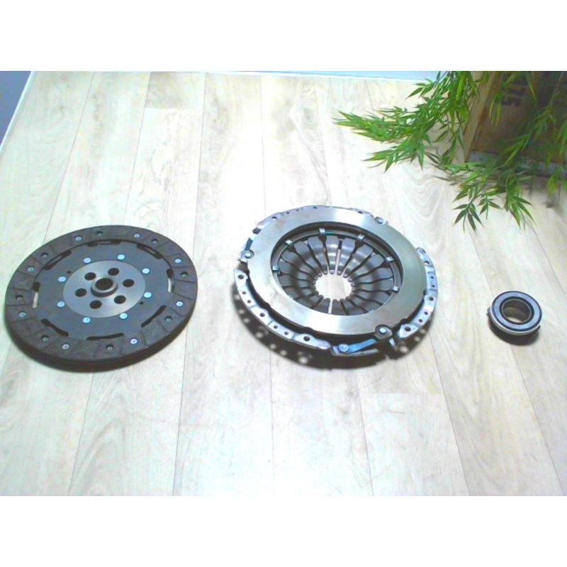 Embrayage VOLKSWAGEN GOLF 5 d’occasion