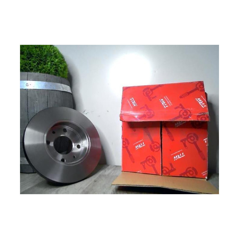 Paire de disques avant (freinage) RENAULT TWINGO 1 PHASE 3 d’occasion