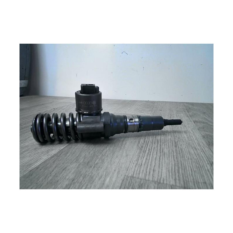 Injecteurs AUDI A4 2 AVANT PHASE 1 BREAK d’occasion