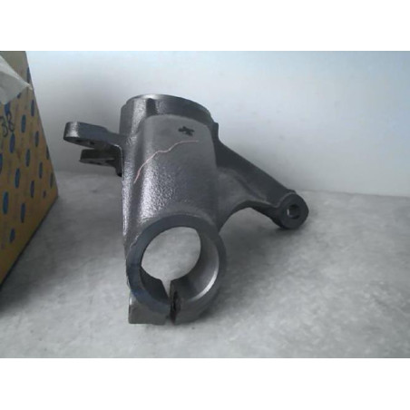 Moyeu avant droit FORD KA 1 PHASE 1 d’occasion