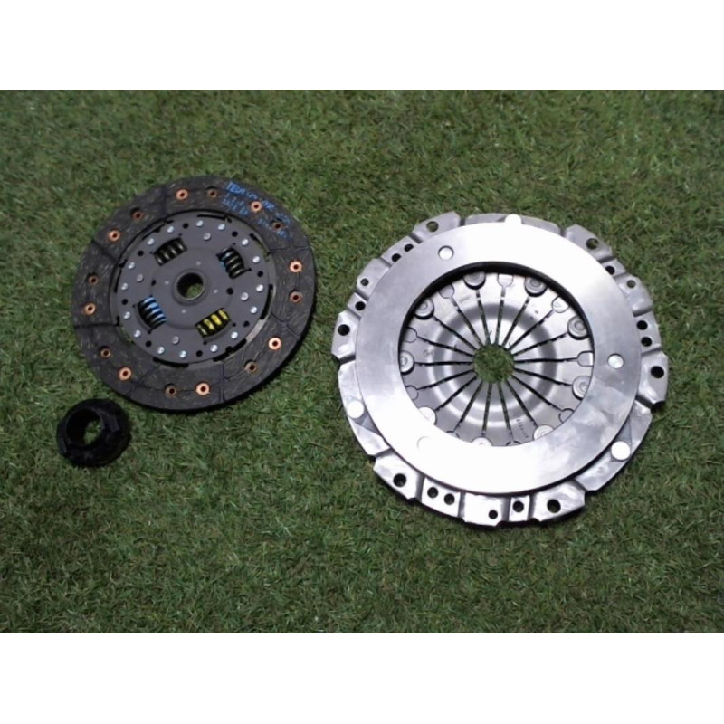 Embrayage RENAULT CLIO 1 PHASE 1 d’occasion