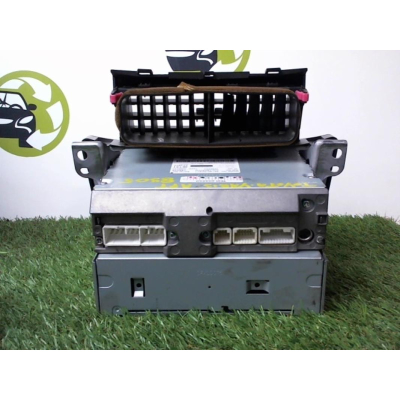 Autoradio d'origine TOYOTA YARIS 2 PHASE 1 d’occasion