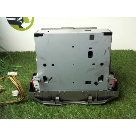 Autoradio d'origine TOYOTA YARIS 2 PHASE 1 d’occasion