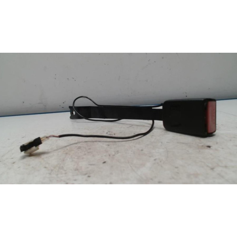 Attache ceinture avant droit NISSAN QASHQAI 1 PHASE 1 d’occasion
