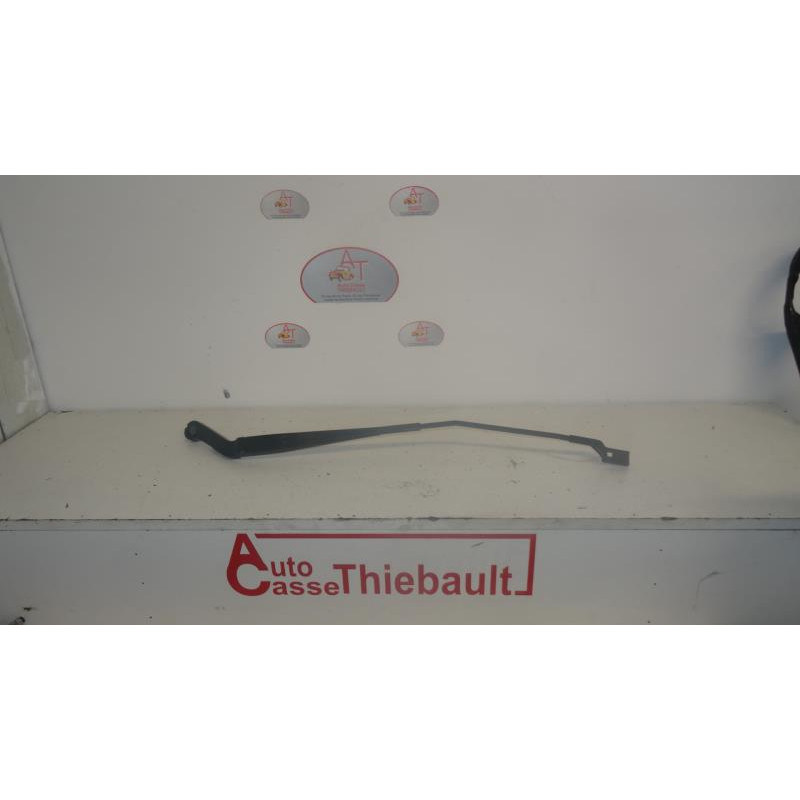 Bras essuie glace avant gauche RENAULT TWINGO II PHASE 1 d’occasion
