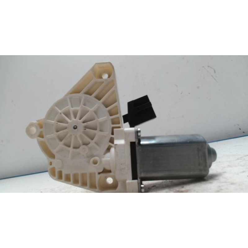 Moteur leve vitre arriere gauche MERCEDES CLASSE B 245 PHASE 2 d’occasion