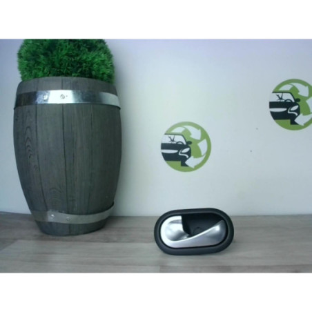 Poignee interieur avant gauche RENAULT MODUS PHASE 1 d’occasion