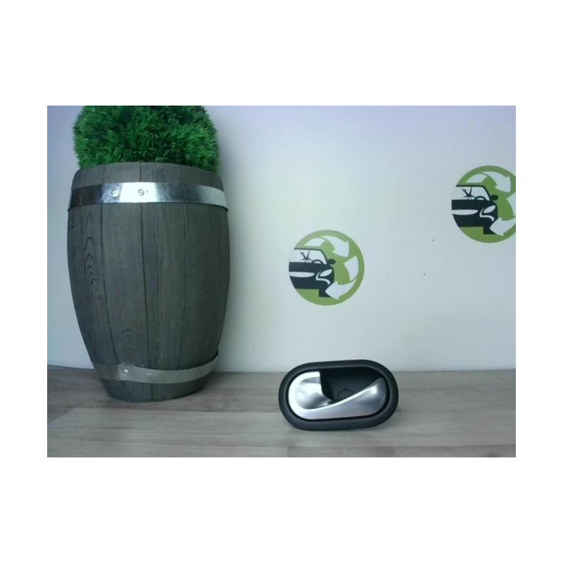 Poignee interieur avant gauche RENAULT MODUS PHASE 1 d’occasion