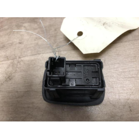 Interrupteur de leve vitre arriere droit PEUGEOT 207 PHASE 1 BREAK d’occasion
