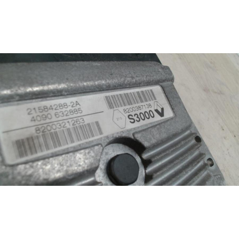 Calculateur moteur RENAULT SCENIC 2 PHASE 1 d’occasion
