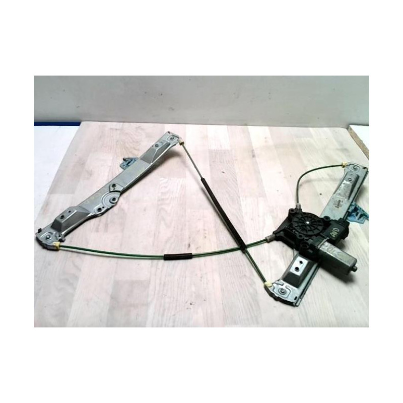 Leve vitre electrique avant droit OPEL CORSA D PHASE 1 d’occasion
