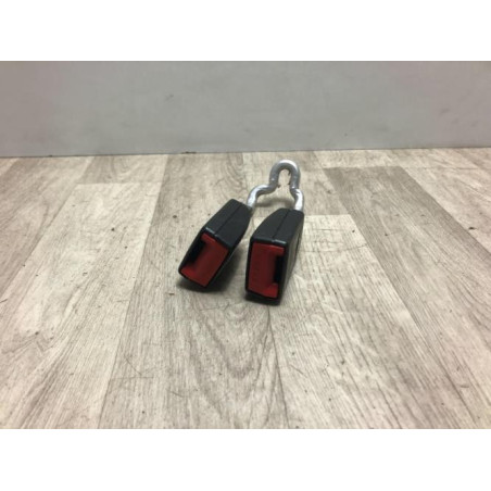 Attache ceinture arriere gauche SKODA FABIA 2 PHASE 1 BREAK d’occasion