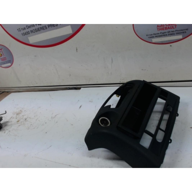 Console central (interieur plastique) TOYOTA YARIS VERSO PHASE 2 d’occasion