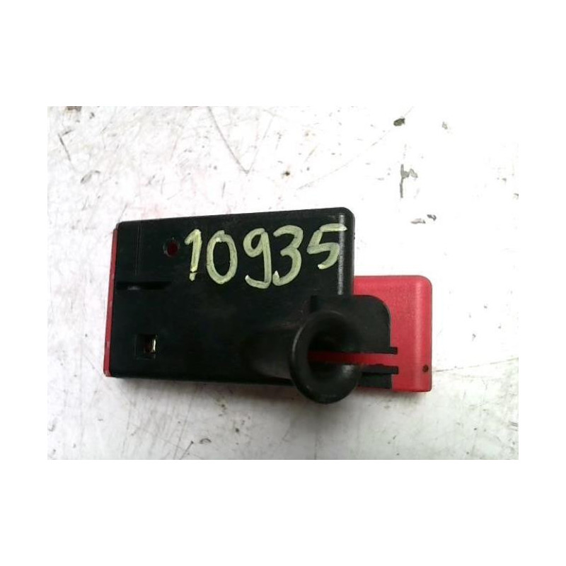 Poignee d'ouverture de capot MERCEDES CLASSE A 169 PHASE 1 d’occasion