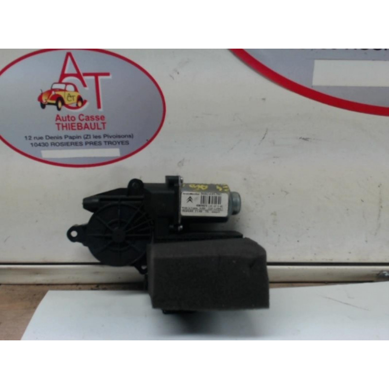 Mot. leve vitre avant droit CITROEN C4 PICASSO PHASE 1 d’occasion