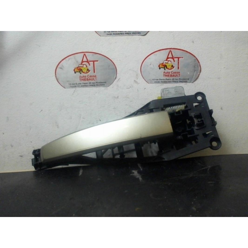 Poignee porte avant gauche OPEL CORSA (D) PHASE 1 d’occasion
