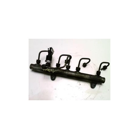 Rampe injection RENAULT SCENIC 1 PHASE 2 d’occasion