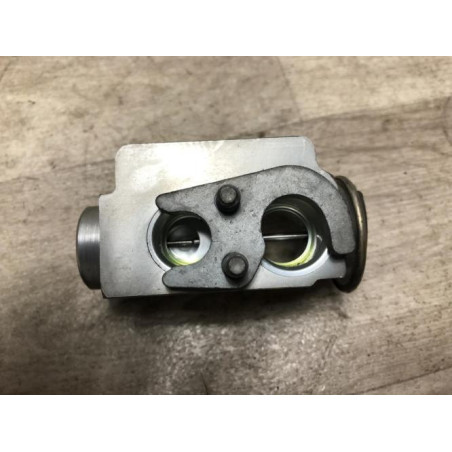 Detendeur de clim BMW SERIE 3 E90 PHASE 1 d’occasion