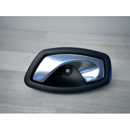 Poignee interieur avant gauche RENAULT CLIO 4 PHASE 2 d’occasion