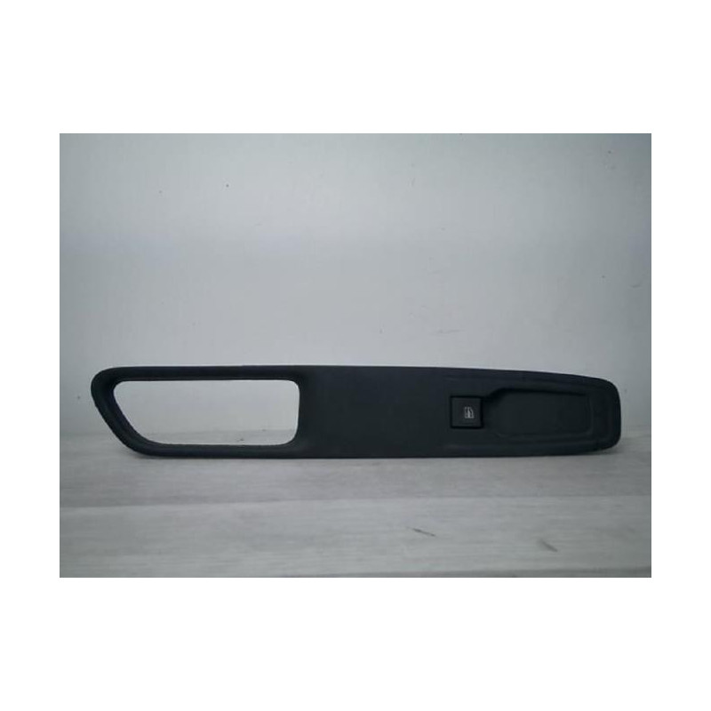 Interrupteur de leve vitre avant droit RENAULT CLIO 4 PHASE 2 d’occasion